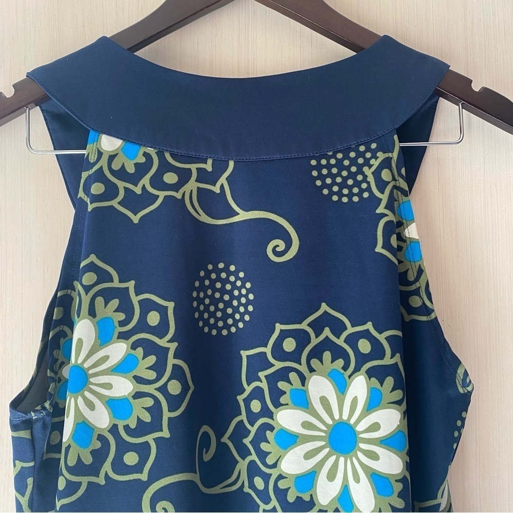 Belle du Jour Women’s Floral Navy Lightweight Stretch Tank Size Large - Picture 5 of 8